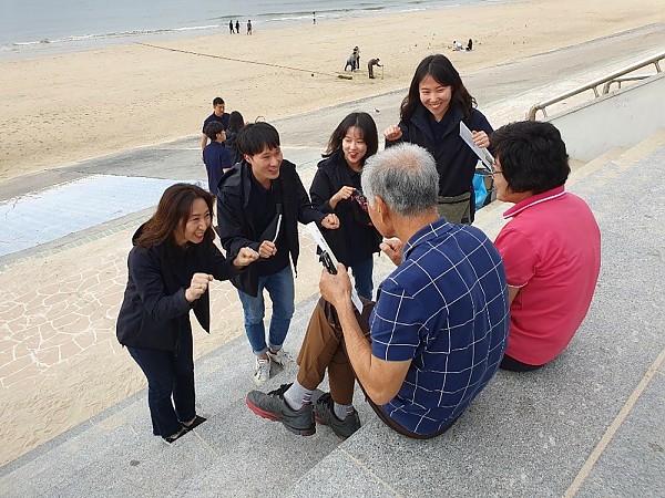 주간보호센터 대천해수욕장애서 장애인식개선 진행사진